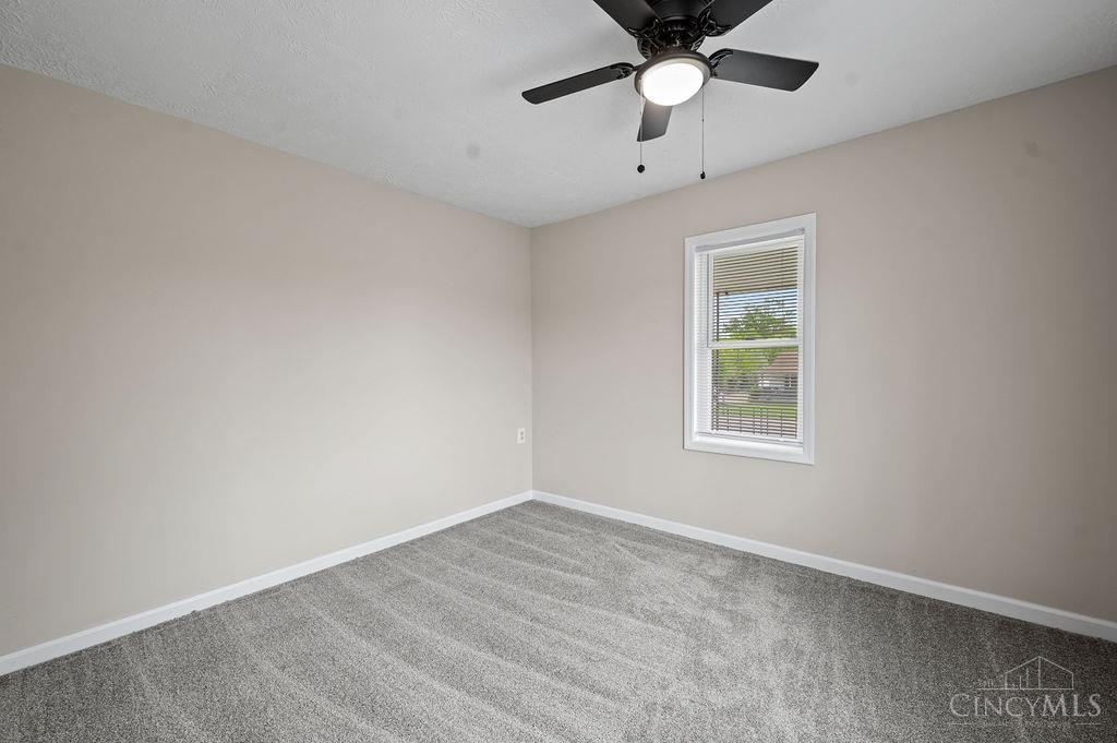 5340 Augspurger Road Hamilton, OH 45011 - Photo 12 of 48