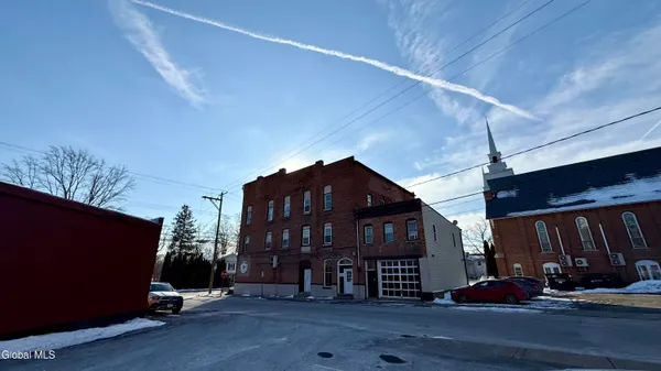 $1,150 | 751 Hudson Avenue, Unit 2, Stillwater, NY 12170