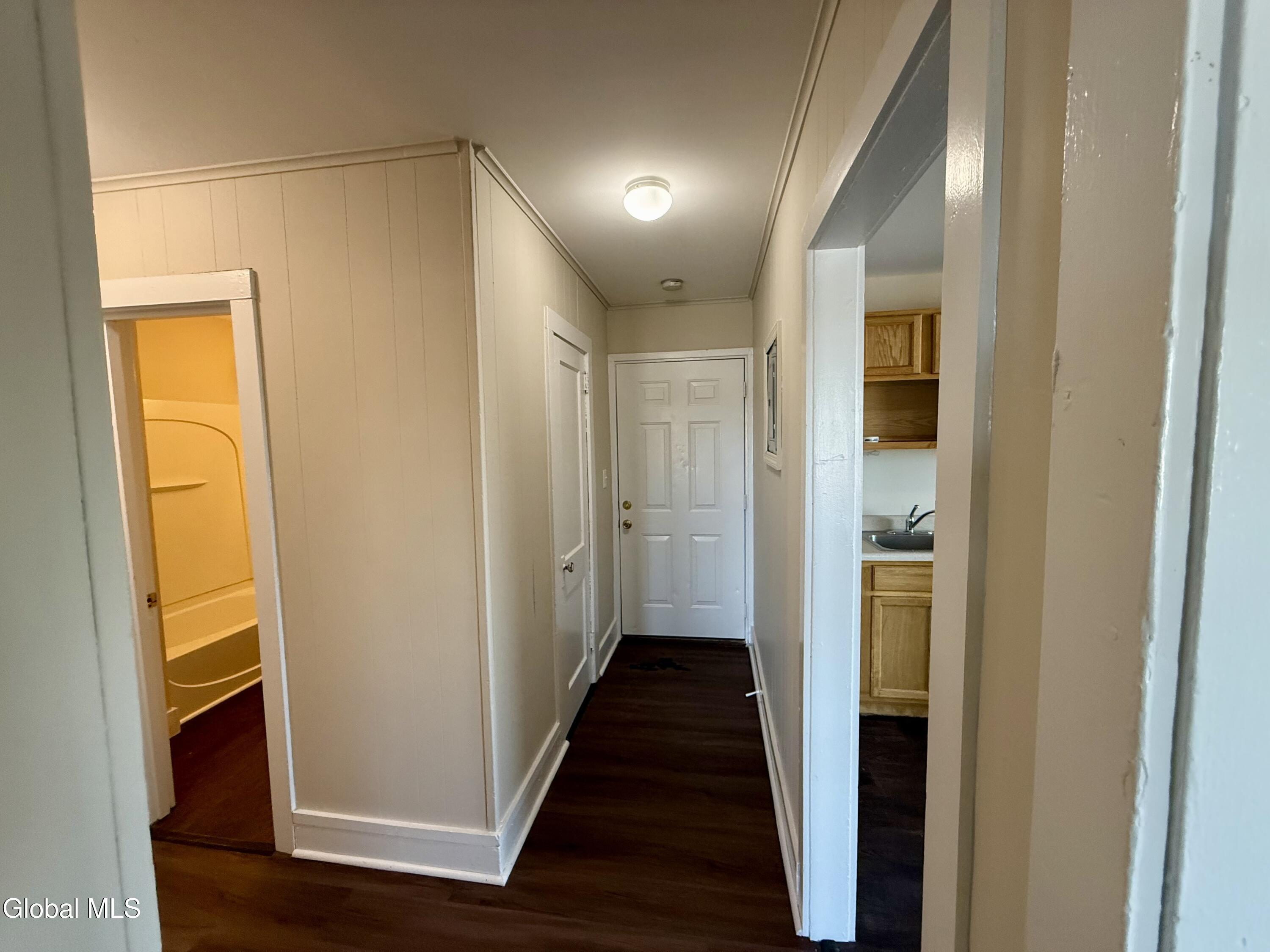 751 Hudson Avenue, Unit 2 Stillwater, NY 12170 - Photo 3 of 11 IMG_3840 2 j