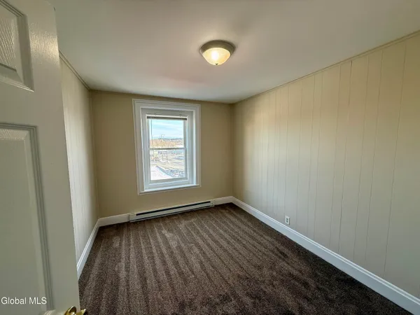 $1,150 | 751 Hudson Avenue, Unit 2, Stillwater, NY 12170