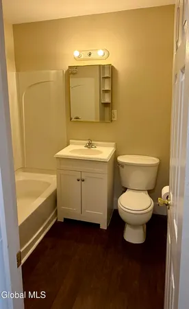 $1,150 | 751 Hudson Avenue, Unit 2, Stillwater, NY 12170