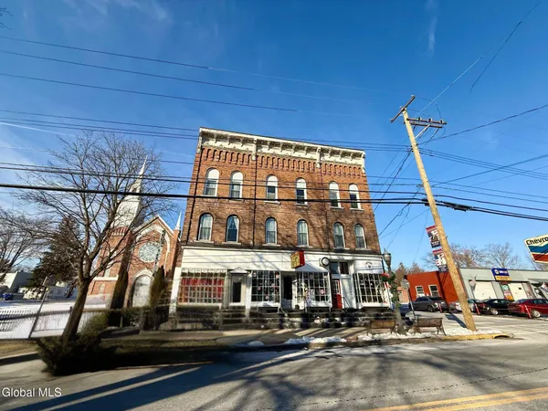 $1,150 | 751 Hudson Avenue, Unit 2, Stillwater, NY 12170