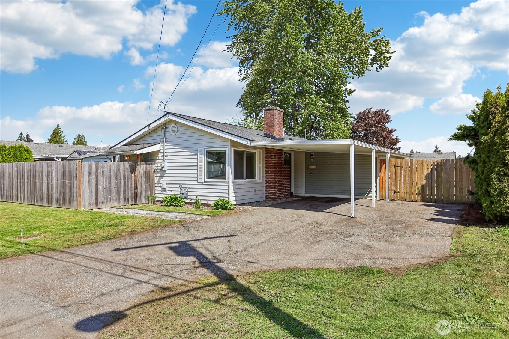 16966 121st Avenue Southeast Renton, WA 98058 - Photo 2 of 25