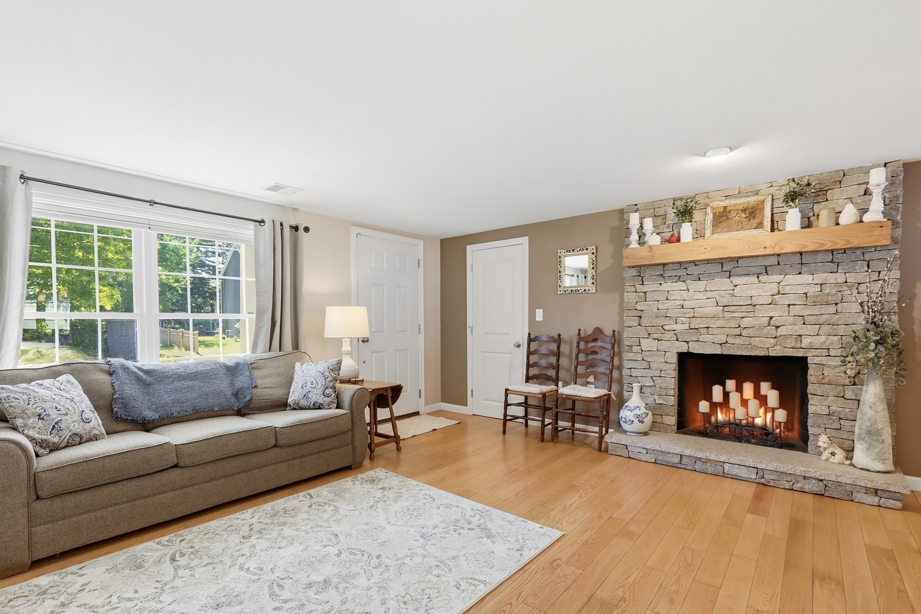 33 Westwind Road Andover, MA 01810 - Photo 5 of 29 Gallery Image 5