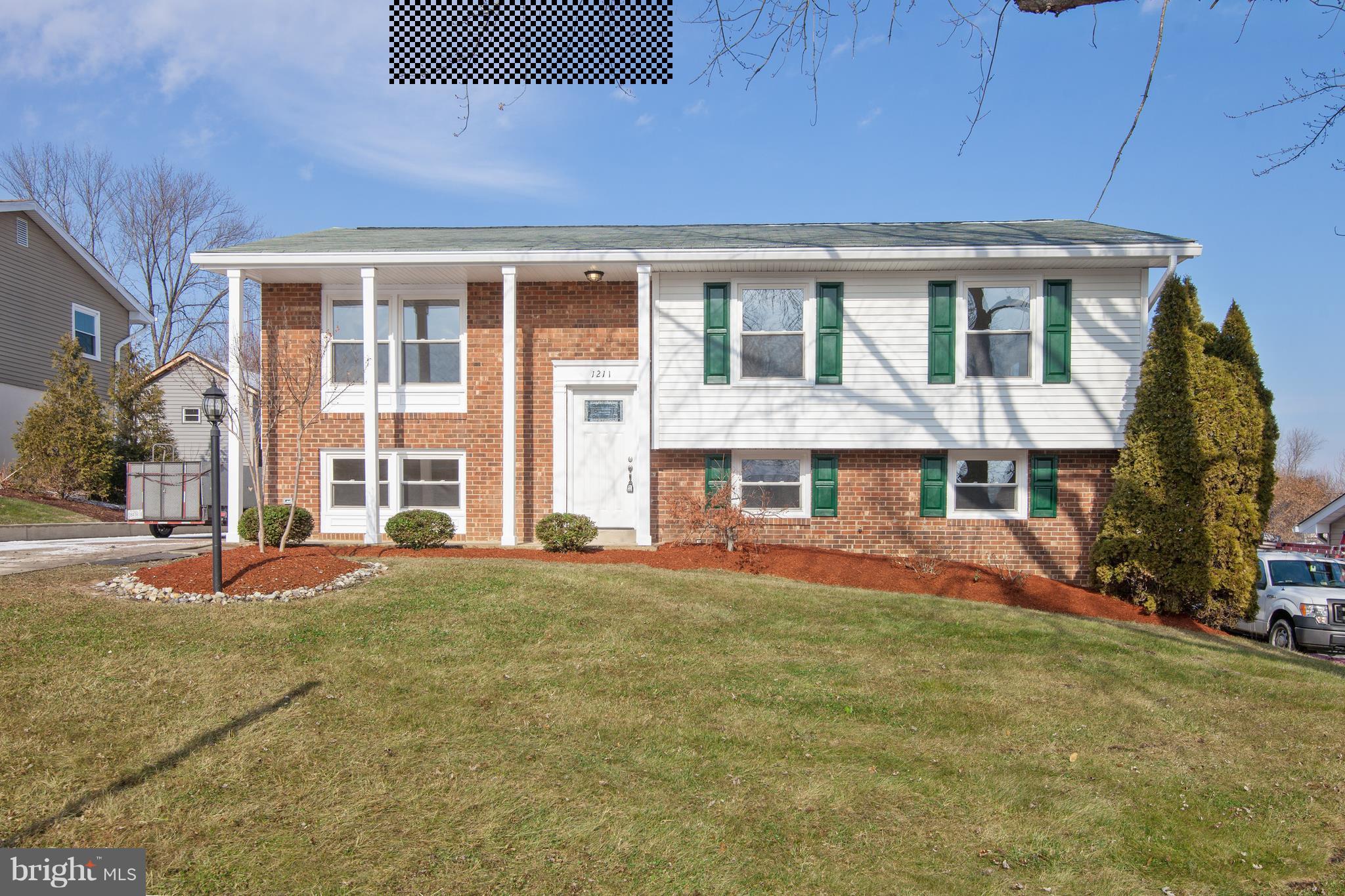 1211 East Lee Road Sterling, VA 20164 - Photo 1 of 30 Exterior (Front)