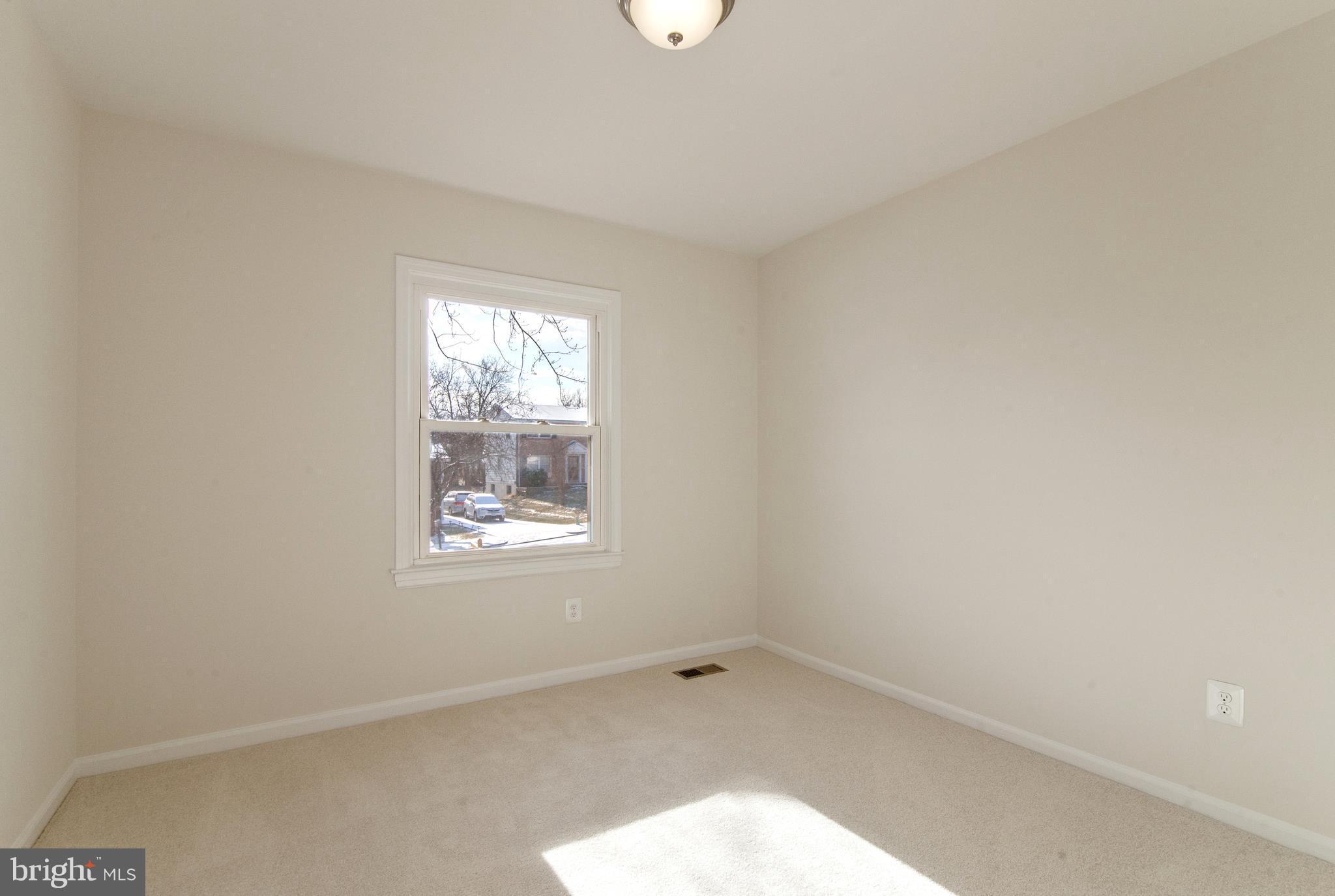 1211 East Lee Road Sterling, VA 20164 - Photo 16 of 30 Bedroom