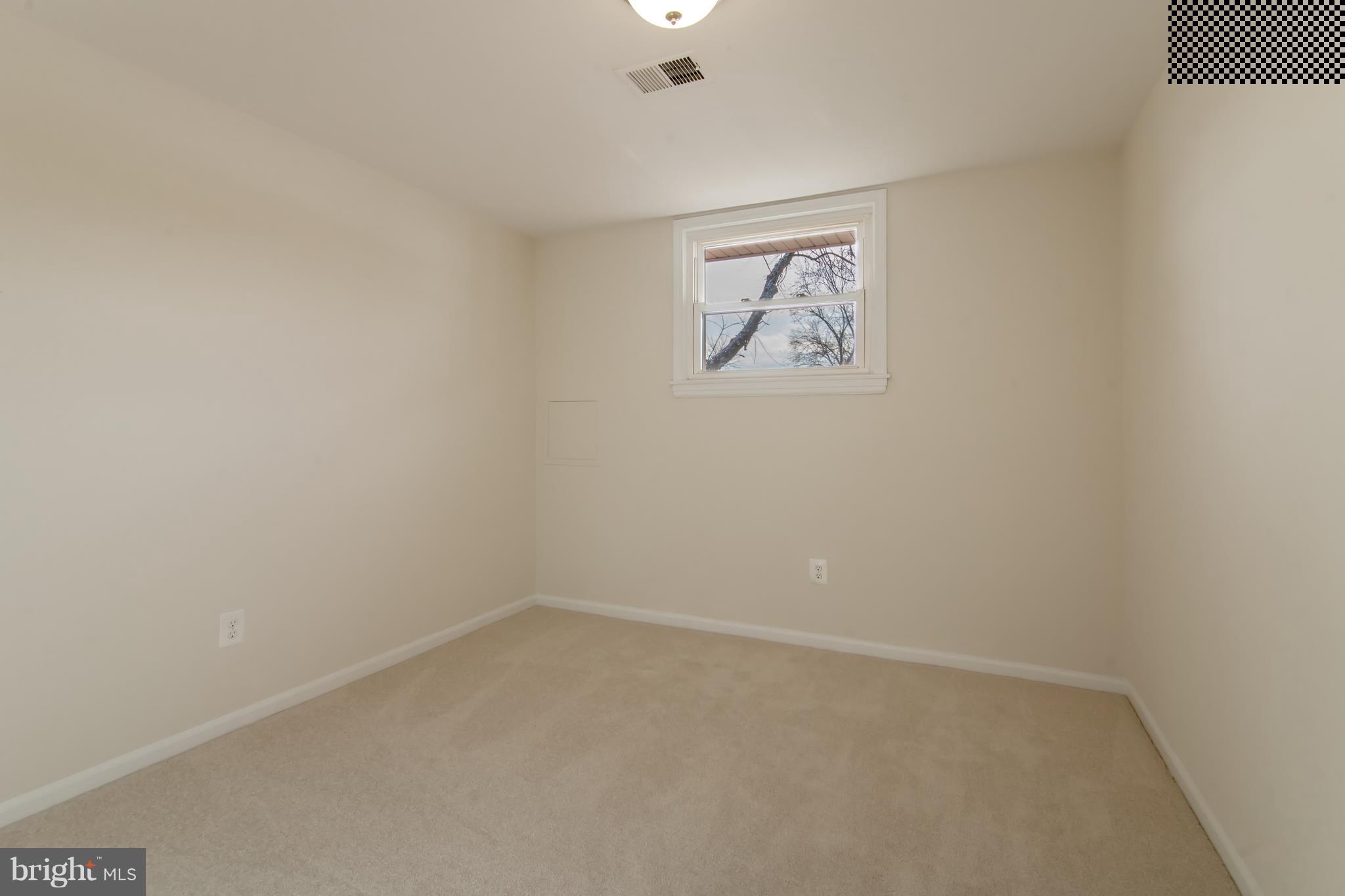 1211 East Lee Road Sterling, VA 20164 - Photo 21 of 30 Bedroom