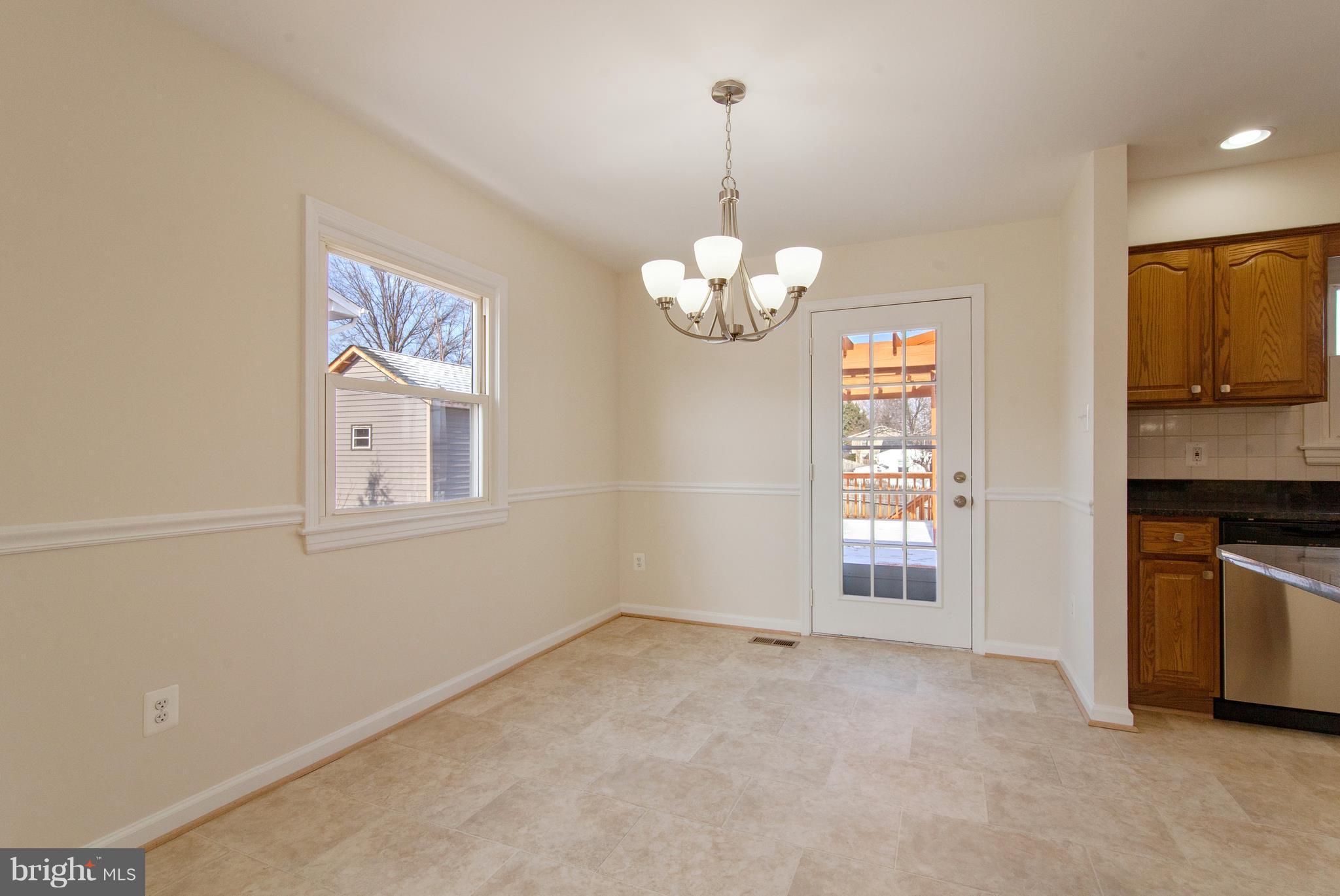 1211 East Lee Road Sterling, VA 20164 - Photo 8 of 30 Dining Room