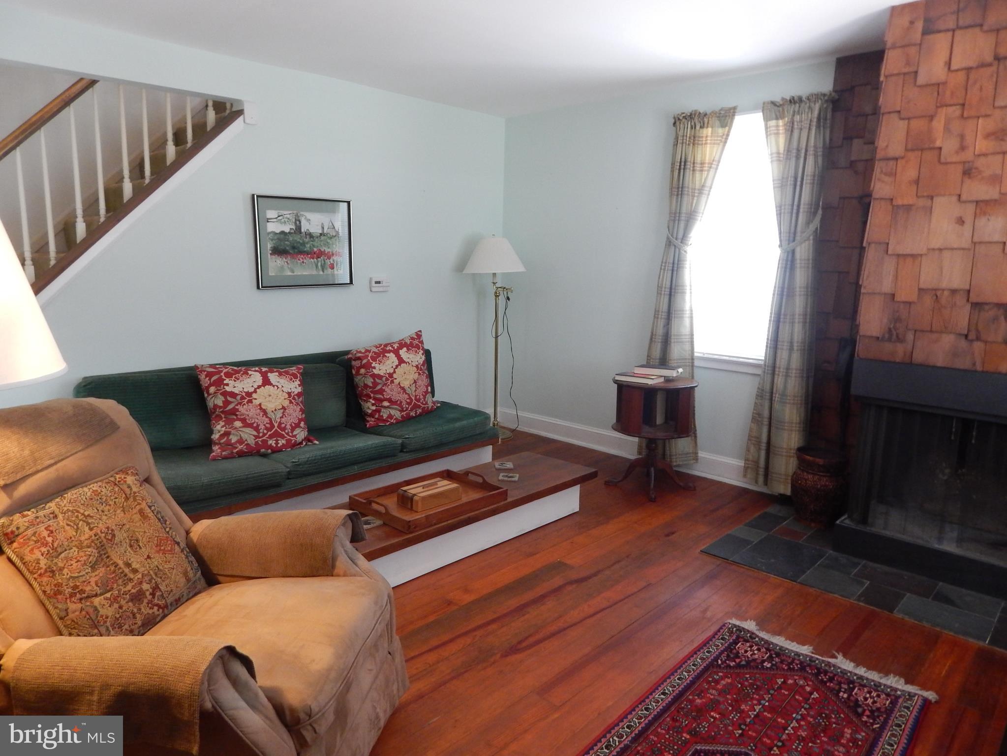 7314 Castlemoor Road Baltimore, MD 21244 - Photo 14 of 39 Hardwood Floors in Living Room