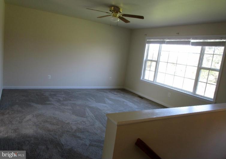 4986 Sandy Point Road Prince Frederick, MD 20678 - Photo 3 of 22 Living Room