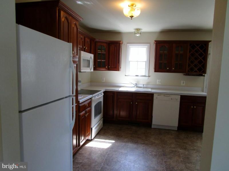 4986 Sandy Point Road Prince Frederick, MD 20678 - Photo 4 of 22 Kitchen