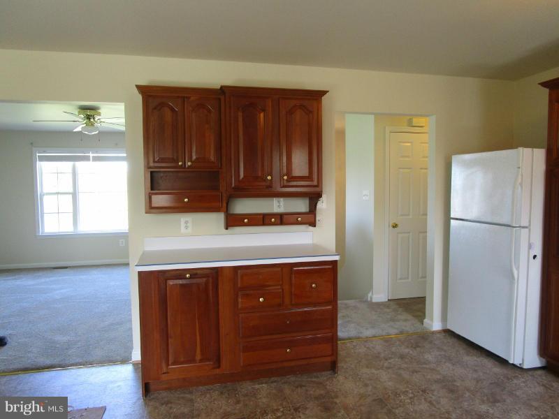 4986 Sandy Point Road Prince Frederick, MD 20678 - Photo 5 of 22 Kitchen