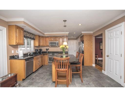 4 Racoon Lane Sandwich, MA 02644 - Photo 3 of 30 Gallery Image 3
