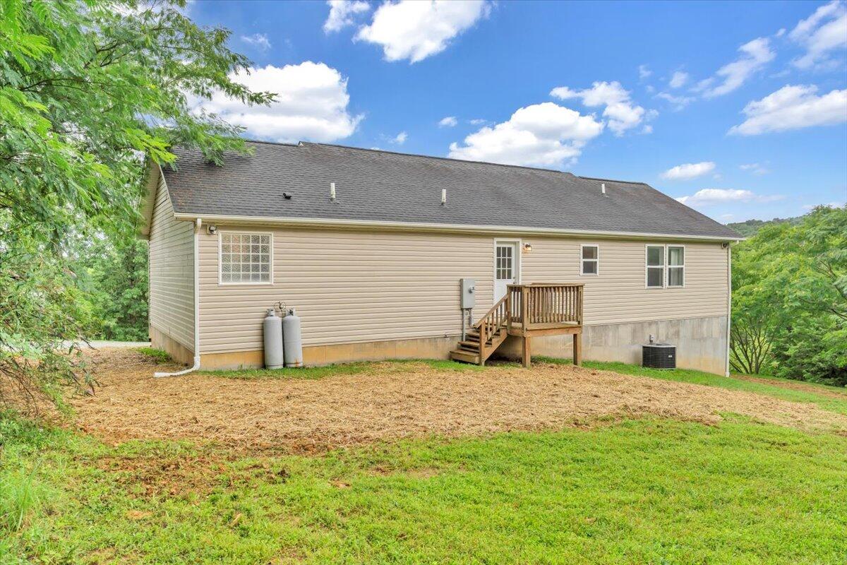150 Sleepy Hollow Road Buchanan, VA 24066 - Photo 21 of 23 38-MIB06545