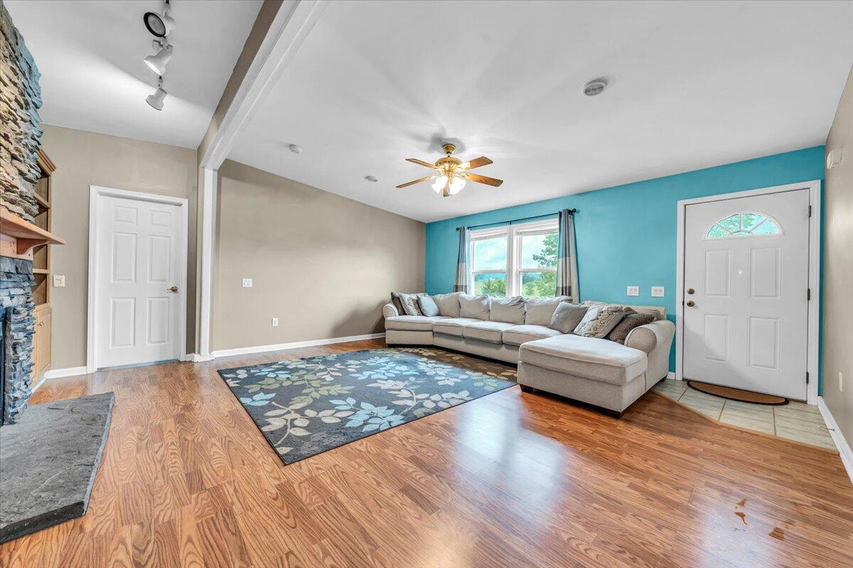 150 Sleepy Hollow Road Buchanan, VA 24066 - Photo 3 of 23 02-MIB06401