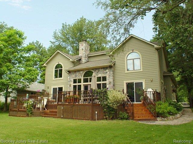 5849 Mabley Hill Road Fenton, MI 48430 - Photo 3 of 10 Front View