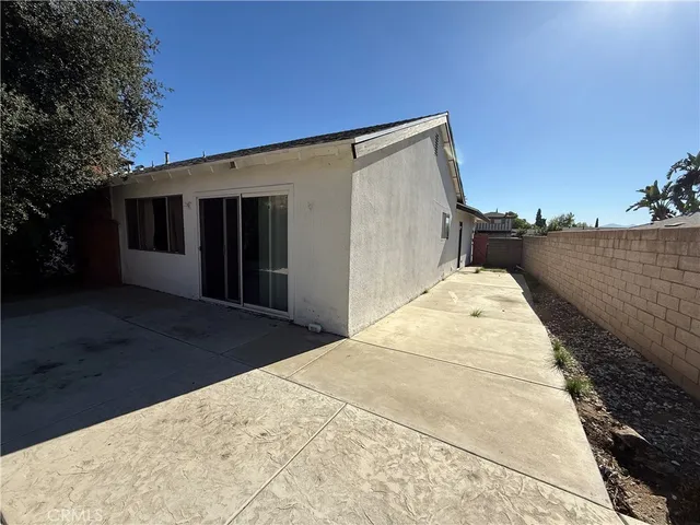 $3,250 | 455 Glenhill Drive, Riverside, CA 92507