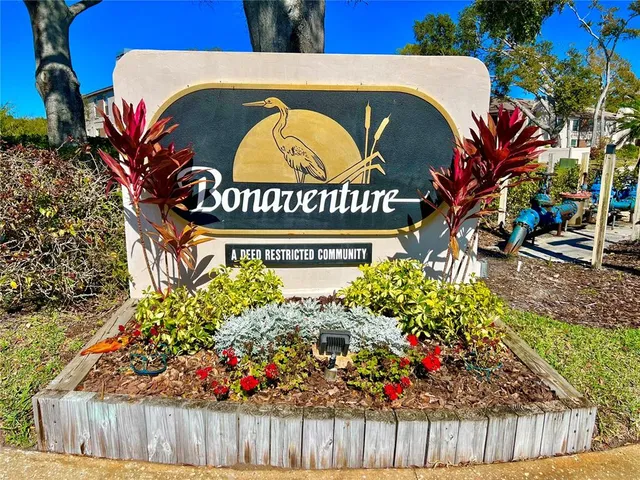 $1,750 | 2981 Bonaventure Circle, Unit 201, Palm Harbor, FL 34684