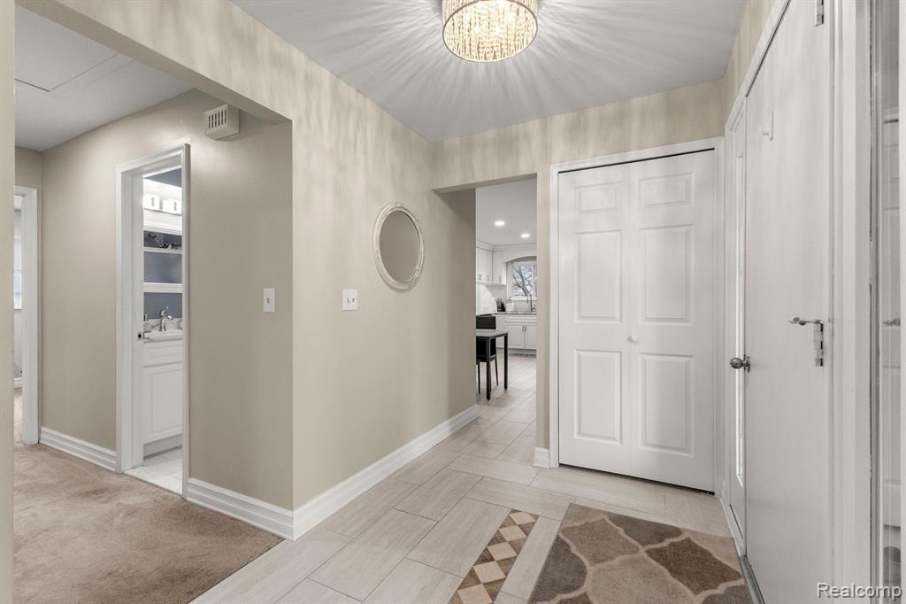 14093 Riga Livonia, MI 48154 - Photo 4 of 47