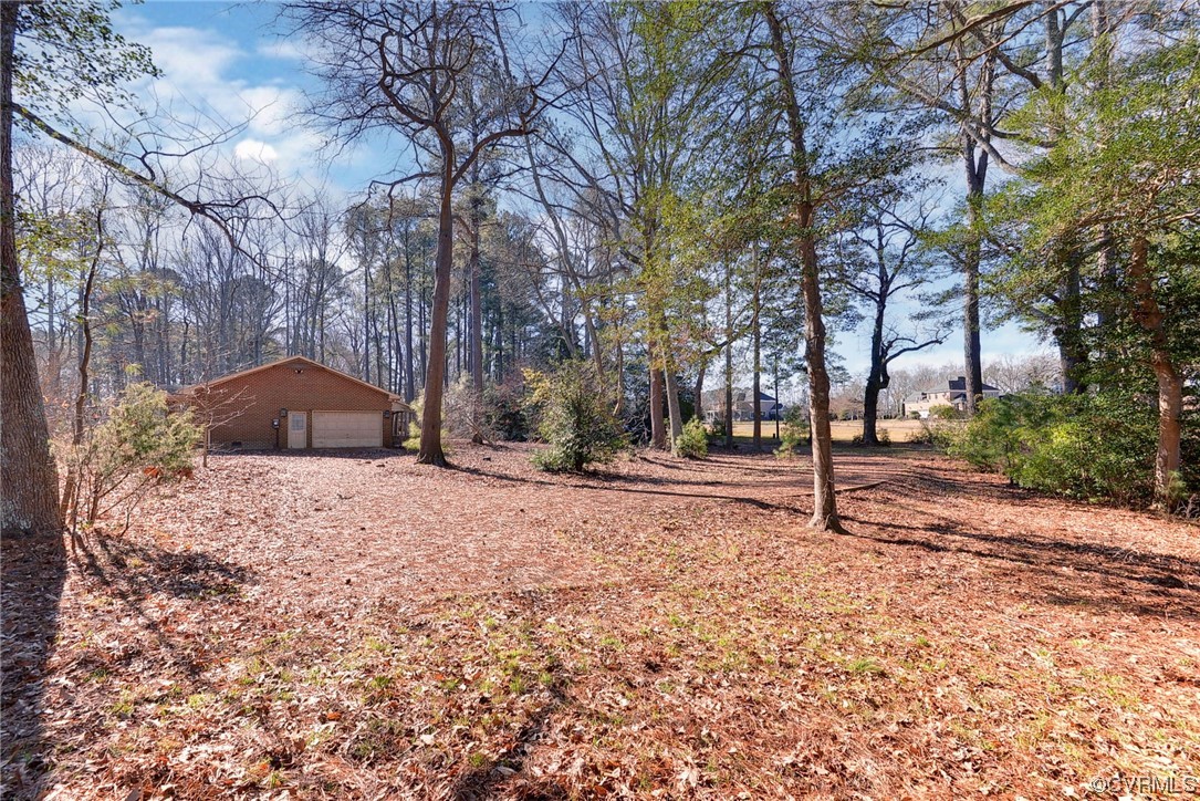 302 Glebe Spring Lane Yorktown, VA 23693 - Photo 31 of 34 Gallery Image 31