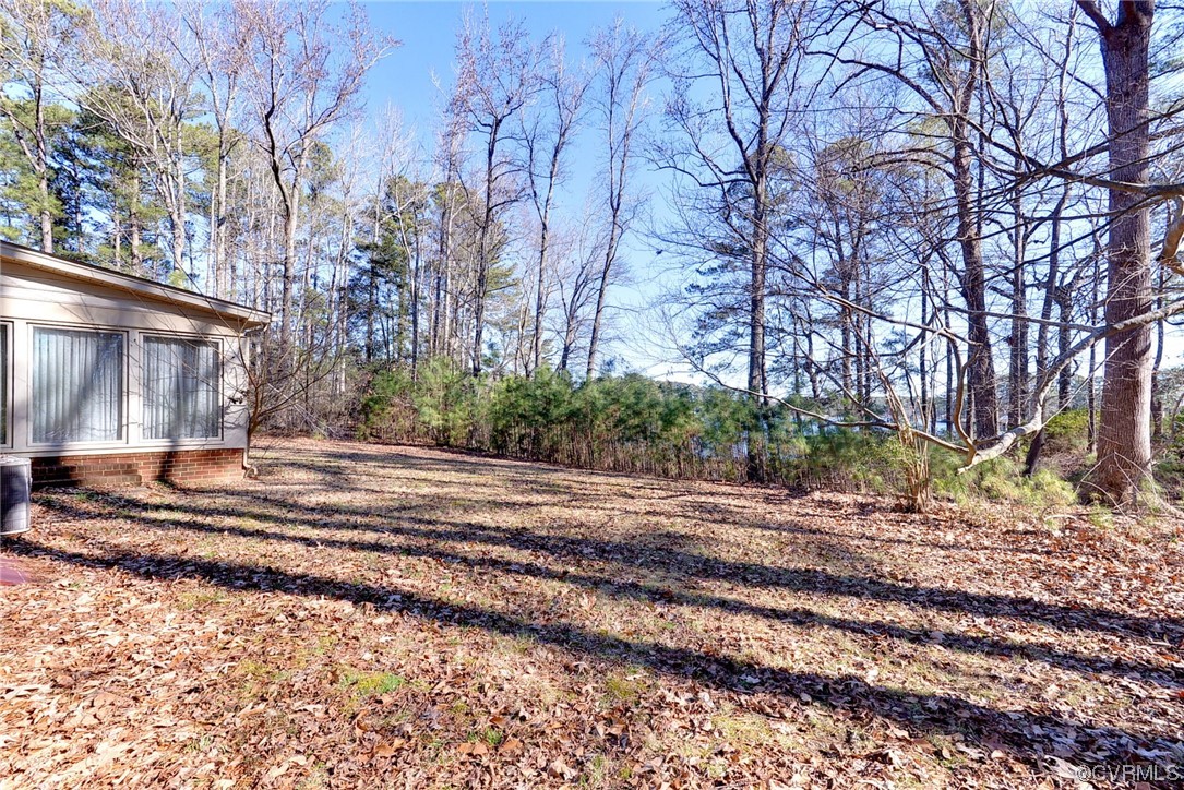 302 Glebe Spring Lane Yorktown, VA 23693 - Photo 32 of 34 Gallery Image 32