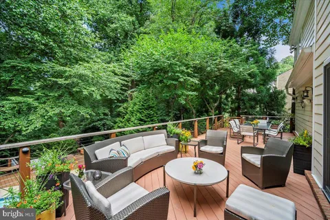 $1,795,000 | 10913 Roundtable Court, Rockville, MD 20852