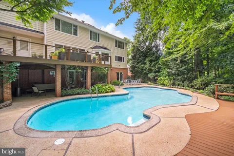 $1,795,000 | 10913 Roundtable Court, Rockville, MD 20852