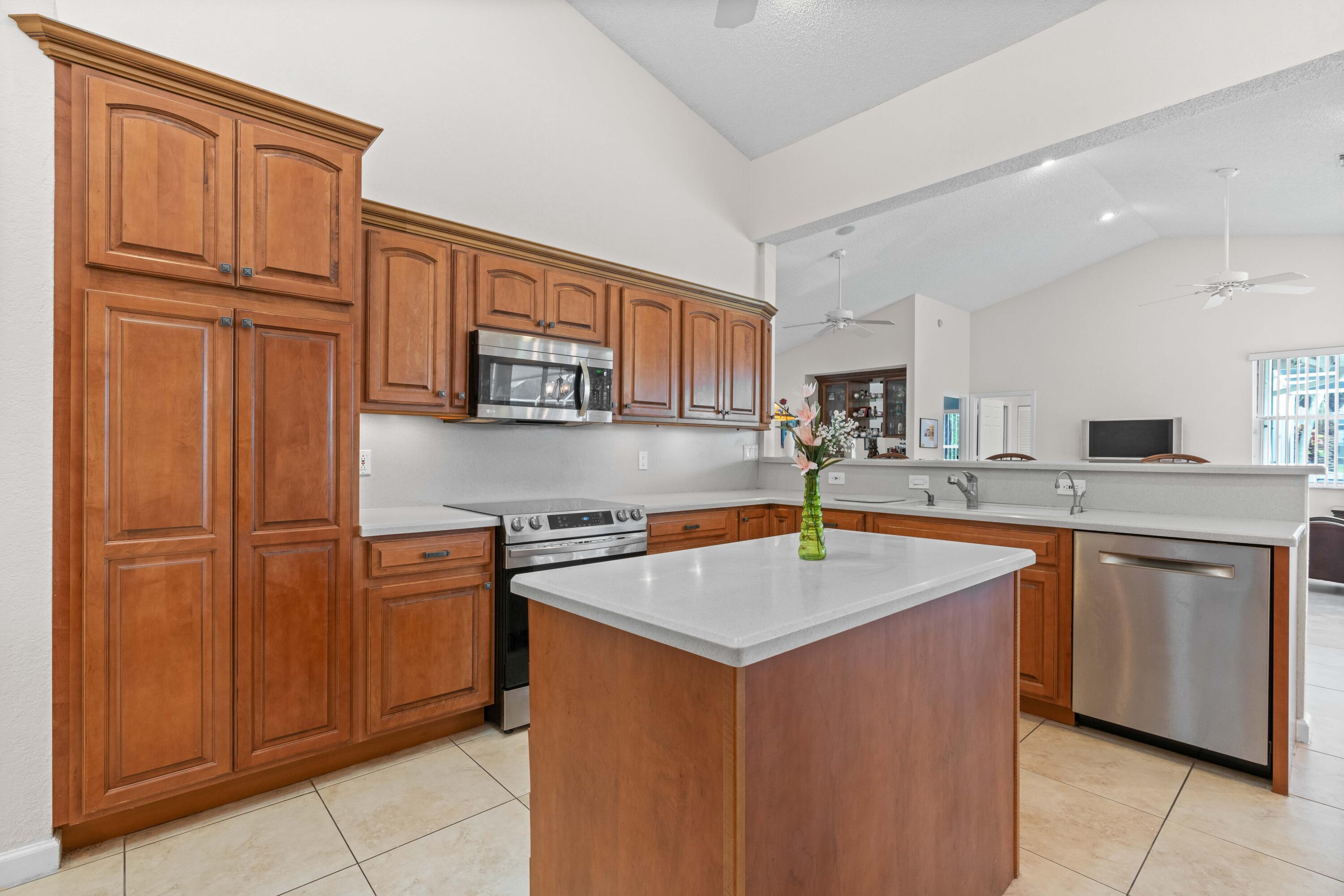 10715 Santa Rosa Drive Boca Raton, FL 33498 - Photo 37 of 101 _MLP5575_1