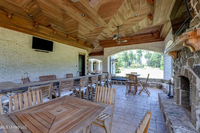 $5,000,000 | 11281 Road 468 Philadelphia Ms 39350, Philadelphia, MS 39350