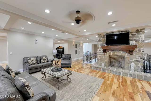 $5,000,000 | 11281 Road 468 Philadelphia Ms 39350, Philadelphia, MS 39350