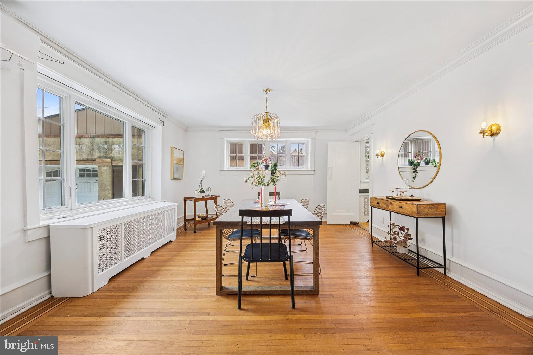 34 Hilltop Road Philadelphia, PA 19118 - Photo 11 of 43 Dining room with abundant natural light