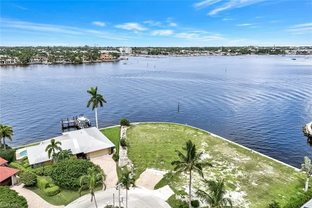 $6,299,000 | 1303 Marlin Drive, Naples, FL 34102