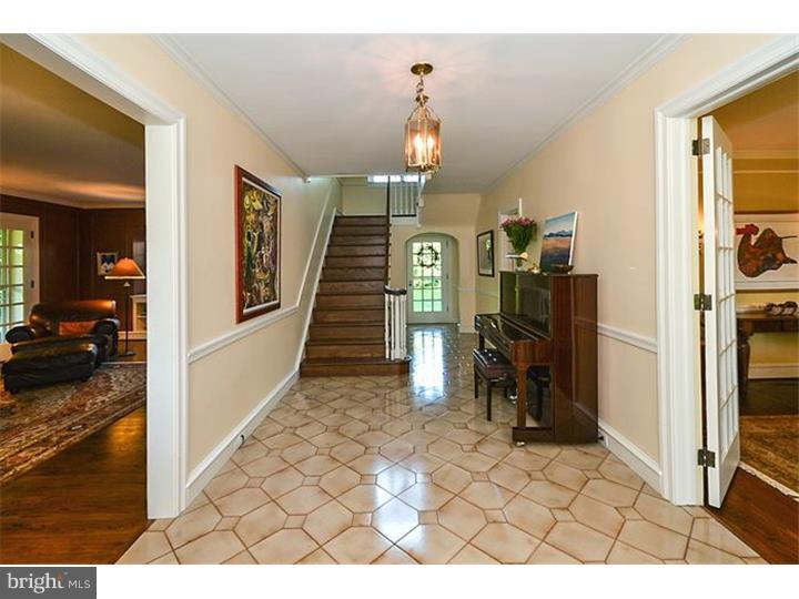 1420 Noble Road Rydal, PA 19046 - Photo 2 of 25 Foyer