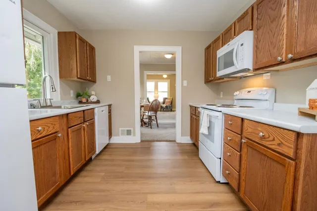 $199,900 | 303 Grove Street Southeast, Mapleton, MN 56065