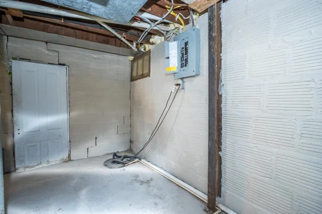 $199,900 | 303 Grove Street Southeast, Mapleton, MN 56065