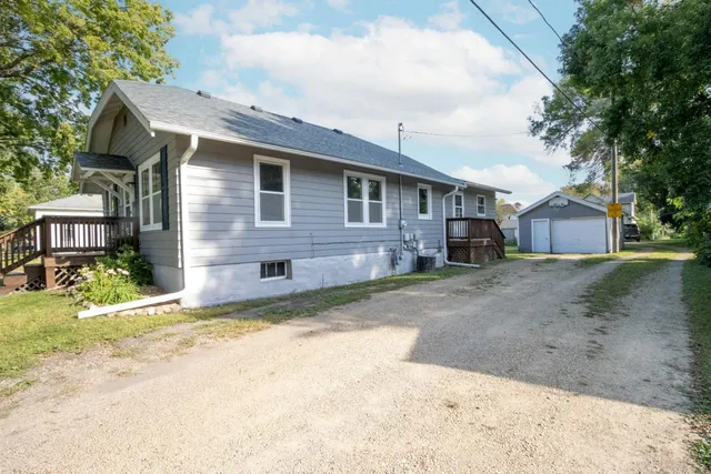 $199,900 | 303 Grove Street Southeast, Mapleton, MN 56065