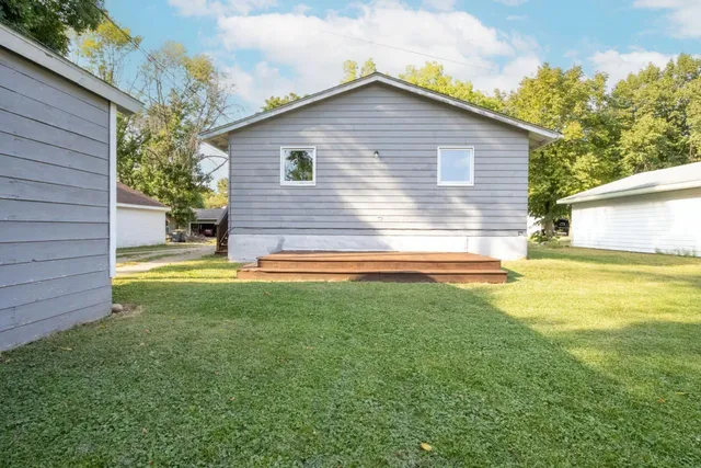 $199,900 | 303 Grove Street Southeast, Mapleton, MN 56065