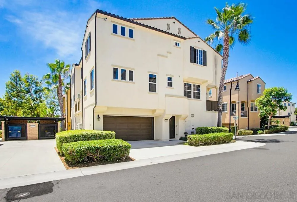 5069 Cascade Way, Unit 101 Oceanside, CA 92057 - Photo 3 of 48