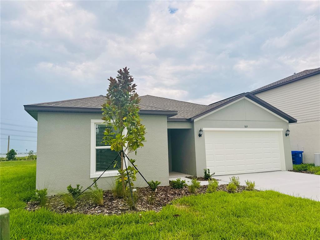 869 Hour Glass Road Lakeland, FL 33801 - Photo 2 of 18