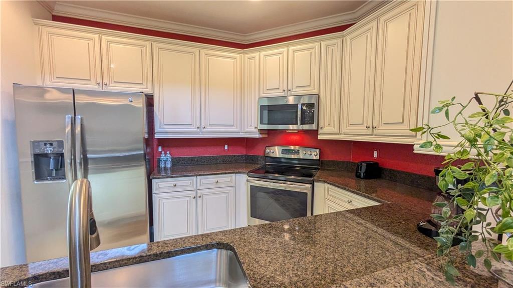 9055 Capistrano Street North, Unit 4206 Naples, FL 34113 - Photo 7 of 43