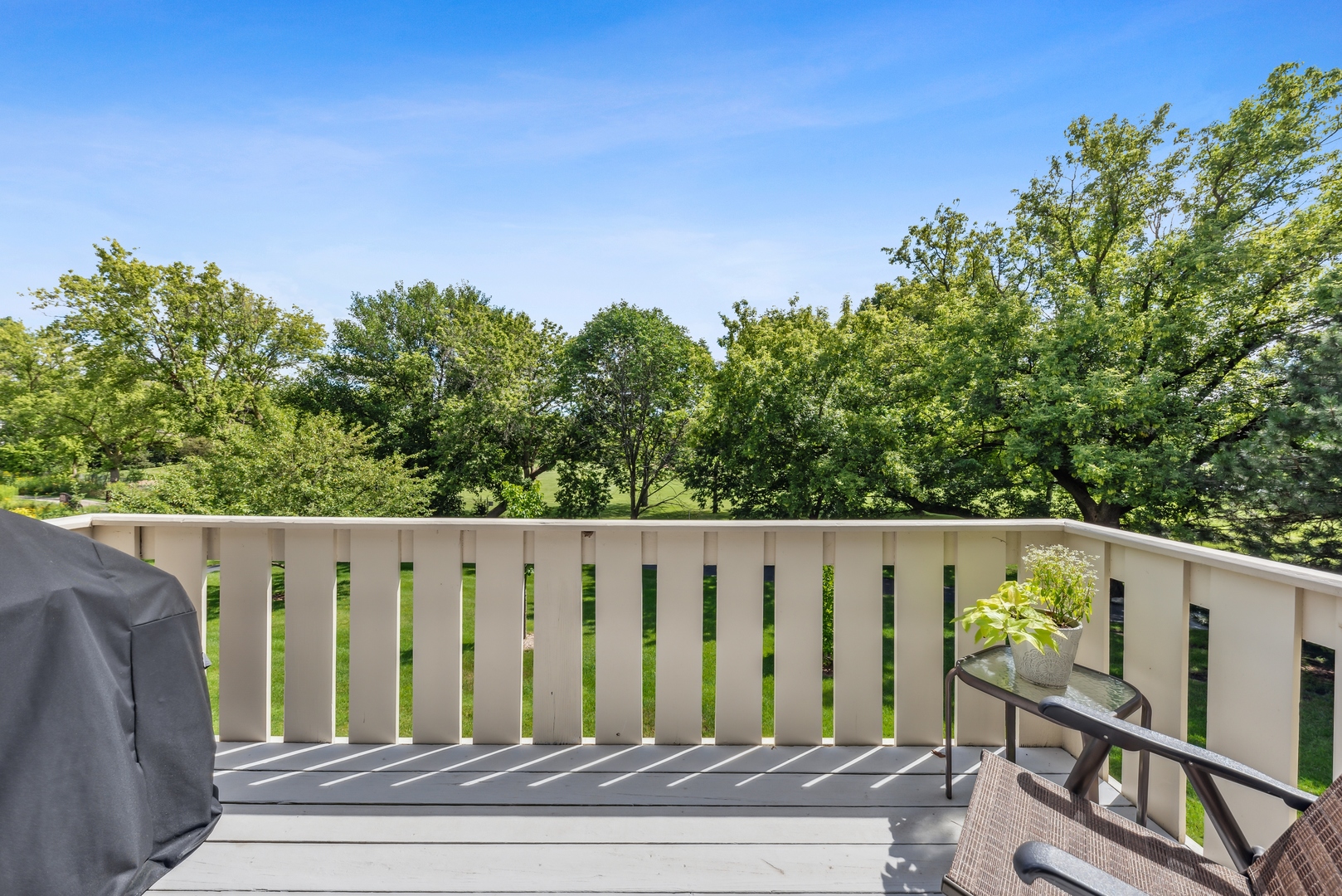1027 Auburn Lane, Unit 1027 Buffalo Grove, IL 60089 - Photo 13 of 15 a view of a back yard