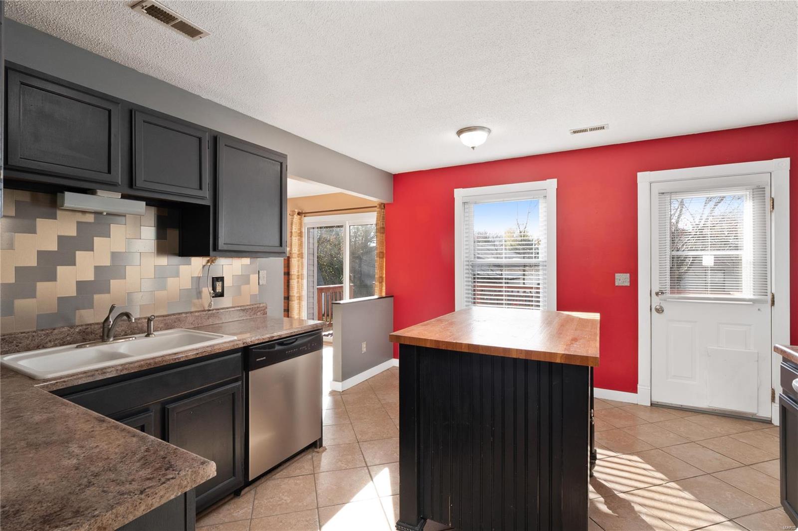 1521 Oak Ridge Court O'Fallon, IL 62269 - Photo 11 of 31 Gallery Image 11