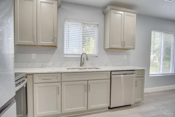 $1,550 | 114 Altamont Road, Pensacola, FL 32503