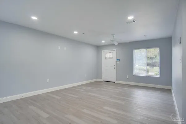 $1,550 | 114 Altamont Road, Pensacola, FL 32503