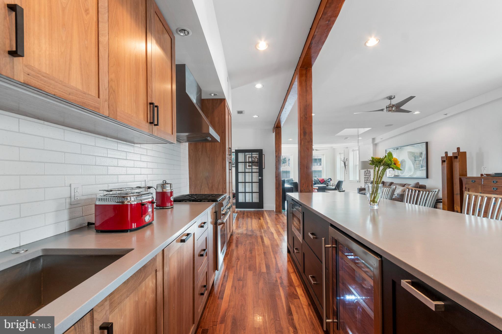 237 North Bread Street, Unit 5 Philadelphia, PA 19106 - Photo 4 of 27