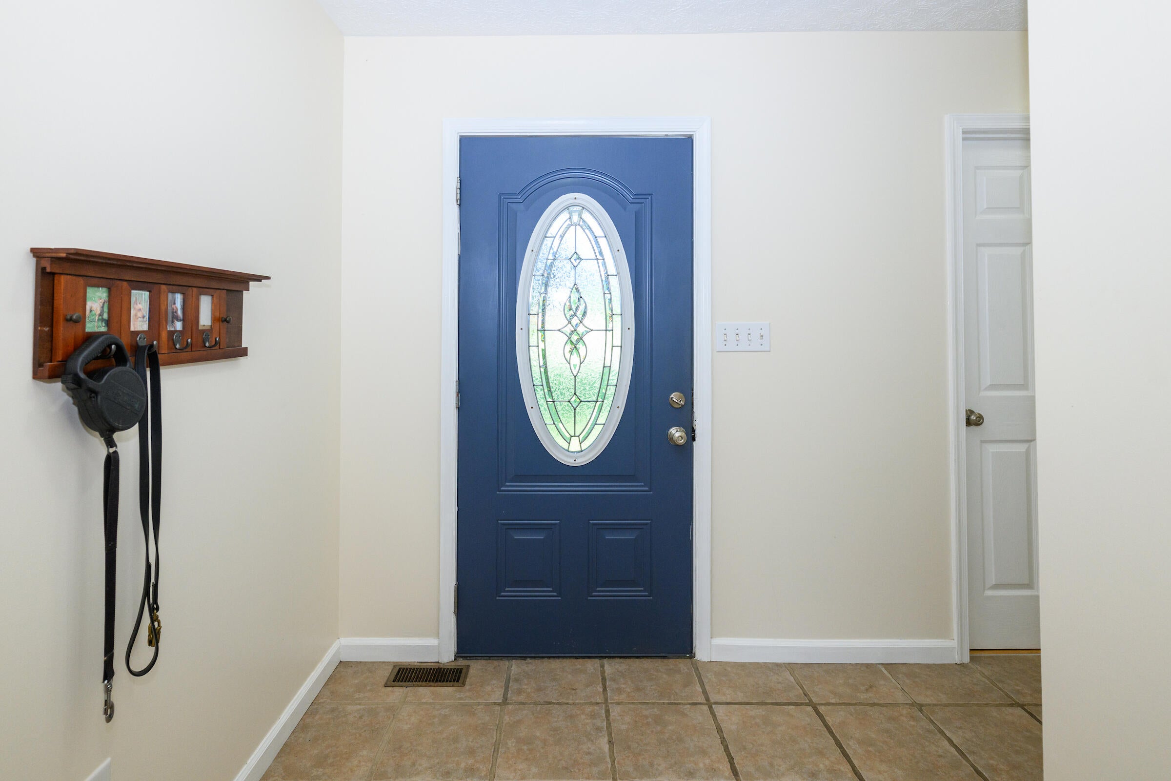 2704 Stone House Road Caldwell, WV 24925 - Photo 9 of 94 Gallery Image 9