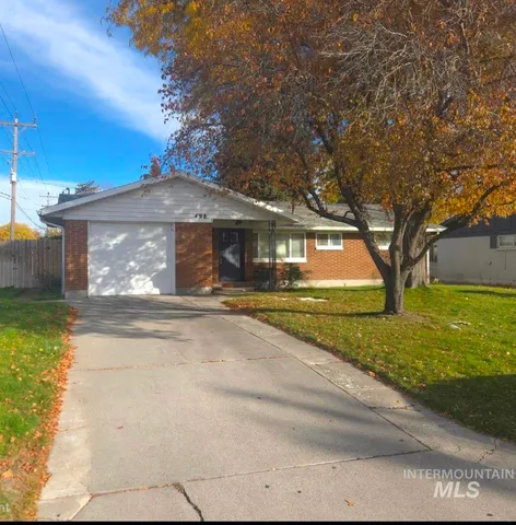 $290,000 | 498 Sophomore Boulevard, Twin Falls, ID 83301