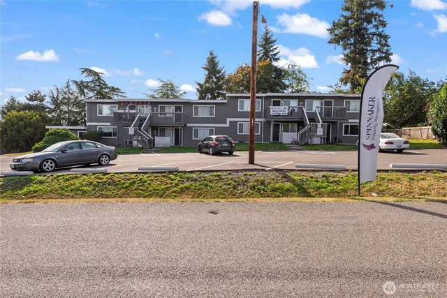 a front view of house with yard