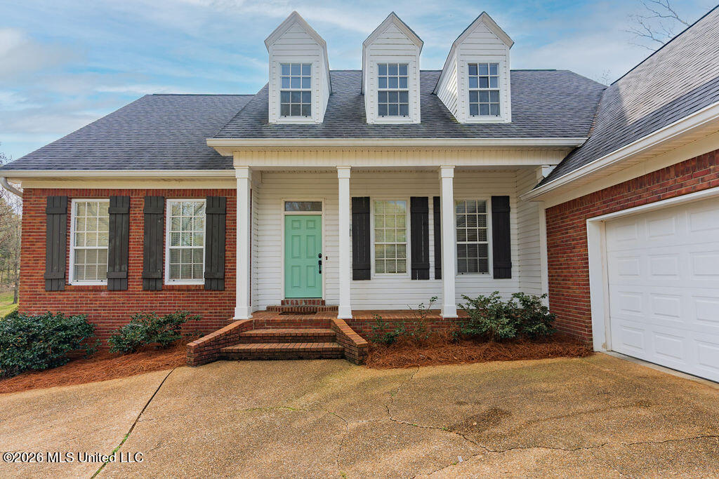 102 Hickory Hills Drive Clinton, MS 39056 - Photo 3 of 64 3-Front
