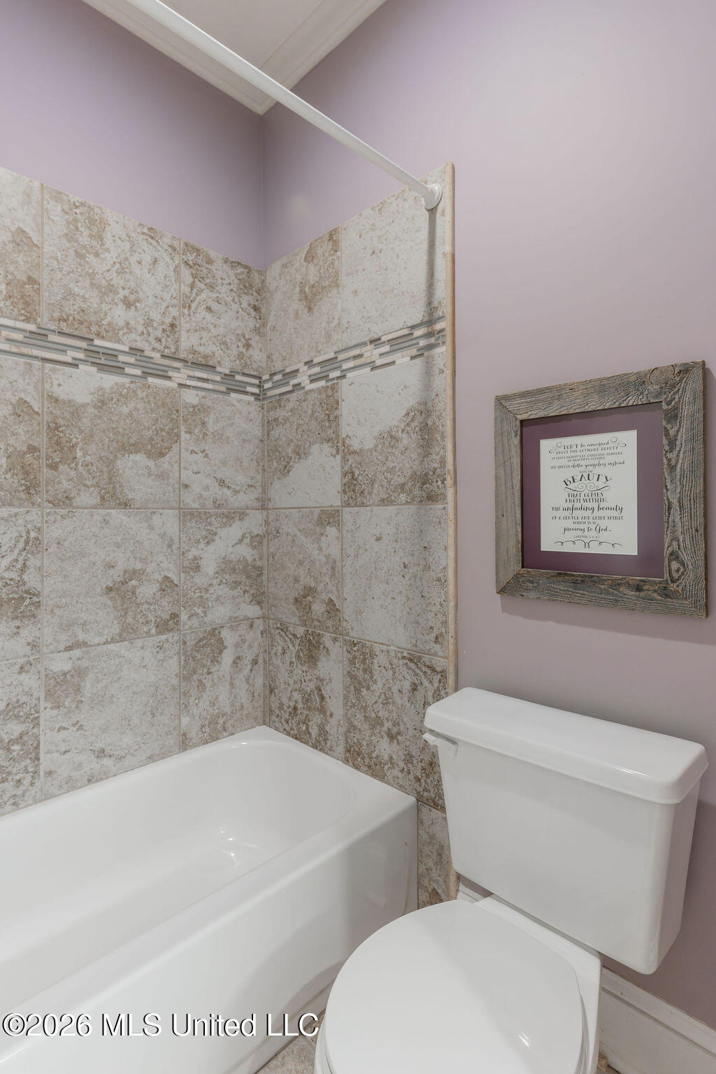 102 Hickory Hills Drive Clinton, MS 39056 - Photo 42 of 64 42-JackandJillBathroom